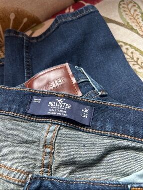 Hollister Men’s Slim Straight Jeans in Dark Blue Denim